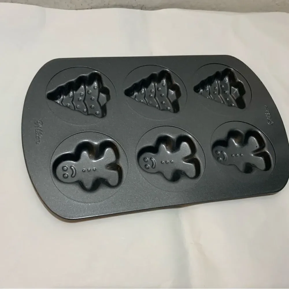 Wilton 6 count Christmas - Tree and Gingerbread - Muffin Or Mini Cake Pan